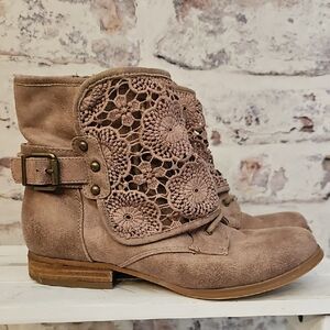 Women's Crochet Suede Ankle Boots very gently used